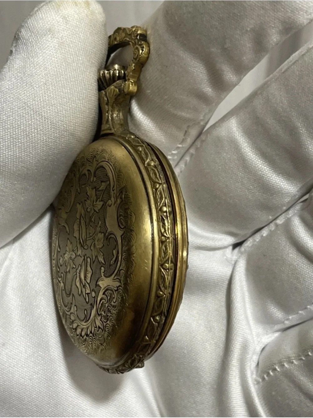 Vintage Sanford 17 Jewels Mechanical Pocket Watch Hunting Scene Swiss Made 1960s
